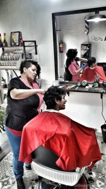 Virgi's Barber Shop, Alcobendas - Foto 3