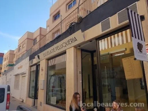 Escuela De Peluquería Mónica Sierra, Andalucía - Foto 4