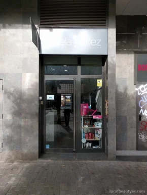 Estela Tellez Perruquers // Salón de peluqueria en Sagrera, Barcelona - Foto 2