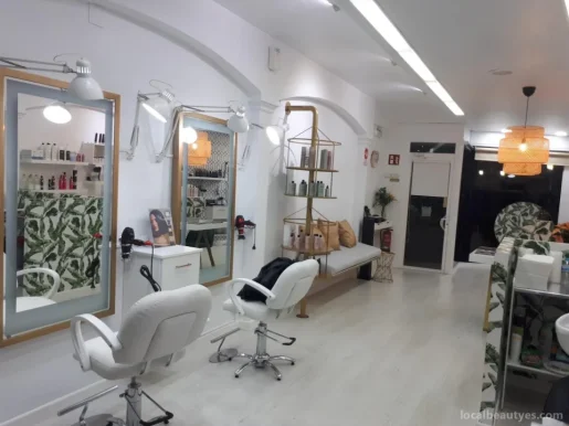 The Squire Hair Studio/ Escuela de peluqueria, Castilla-La Mancha - Foto 3