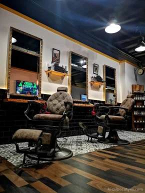 Monkey barber shop, Cataluña - Foto 1