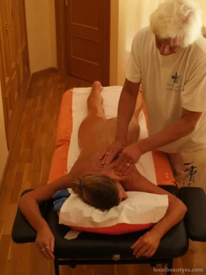 Here in El Campello Full Body Therapeutic Remedial Massage., Comunidad Valenciana - Foto 4