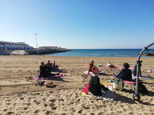Beach Yoga On Playa Cantal Roig, Comunidad Valenciana - Foto 2