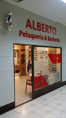 Peluquería Alberto y Barbería, Extremadura - Foto 2