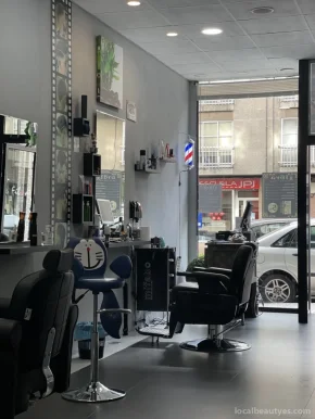 Ibra barber shop, Galicia - Foto 1