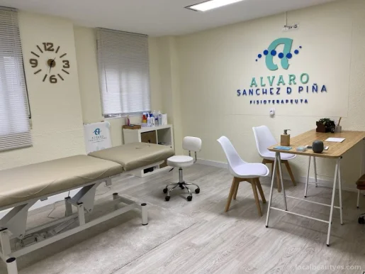 Clinica de Fisioterapia Avanzada Álvaro Sánchez de Piña, Huelva - Foto 1