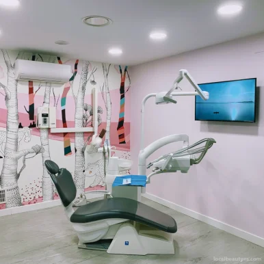 Sanilux - Clínica Dental y Medicina Estética Villaverde Bajo, Madrid - Foto 3