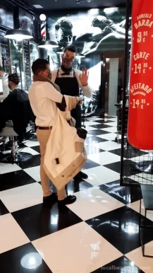 Mister A Sports barber shop CC Plaza Río 2, Madrid - Foto 4