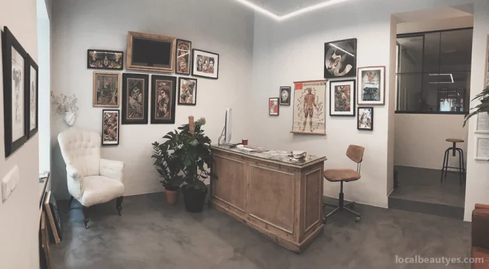 Karbon Tattoo Gallery, Madrid - Foto 4