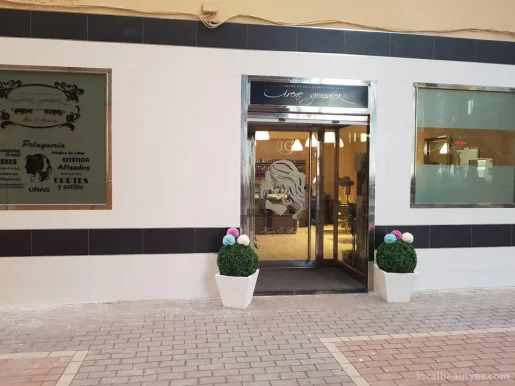 Centro Integral De Salud Y Belleza IRENE GONZALEZ PELUQUERIA Estamos abiertos, Málaga - Foto 4