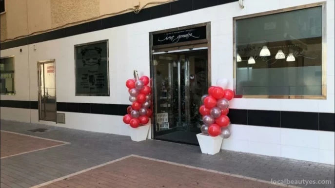 Centro Integral De Salud Y Belleza IRENE GONZALEZ PELUQUERIA Estamos abiertos, Málaga - Foto 2