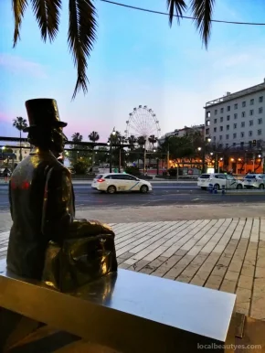 Estatua a Hans Christian Andersen, Málaga - Foto 2