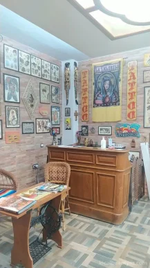 La Dolorosa Tattoo Studio, Sevilla - Foto 4