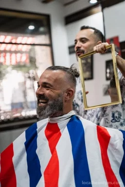 La Crew Barber Club - Tu Barbería en Ruzafa, Valencia - Foto 1